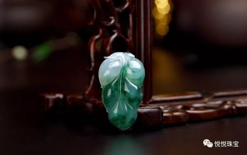 翡翠,之所有享有 玉石之王 的美誉,原因是凸显了这四种特点